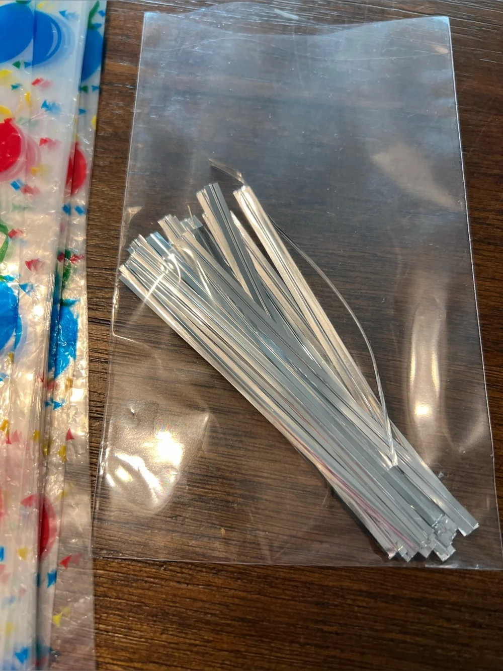 Brand New-Ballon & Stars Party Bags with Ties (19 total)
